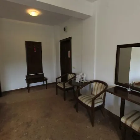 Deutsches Haus בית הארחה בראשוב