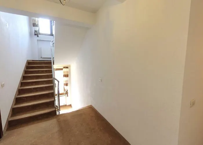 בית הארחה Deutsches Haus בראשוב